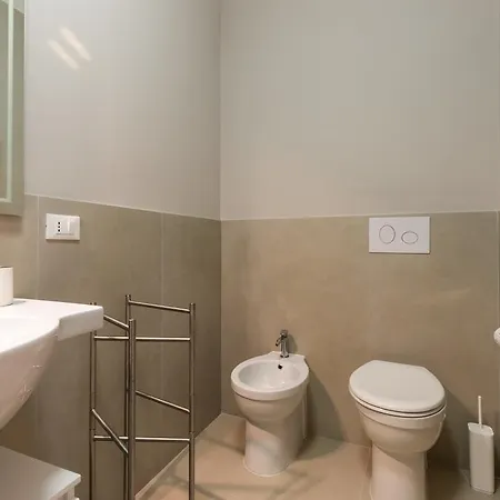 Elegante E Moderno Al Politeama * Palermo